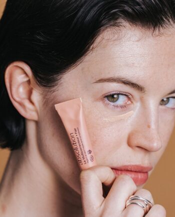 Absolution Make-up